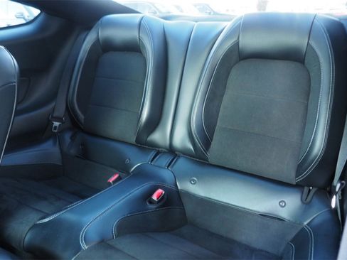 Used 2016 Ford Mustang Shelby GT350 w/ Technology Package image 19