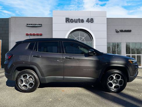 Used 2022 Jeep Compass Trailhawk w/ Trailhawk Elite Group image 6