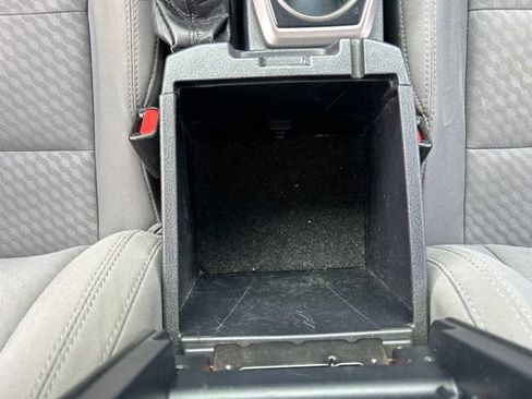 Used 2020 Toyota Tacoma SR5 AWD/4WD image 41