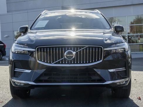 Certified 2022 Volvo XC60 B6 Inscription w/ Advanced Package image 3