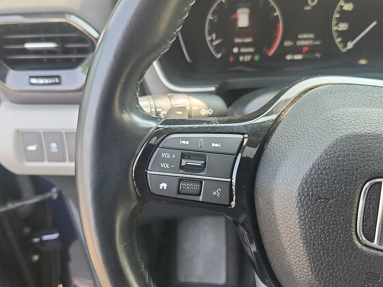 Used 2024 Honda Pilot Touring image 20