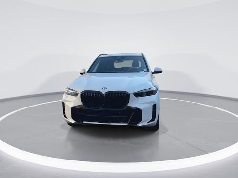 New 2026 BMW X5 xDrive40i w/ M Sport Package image 3