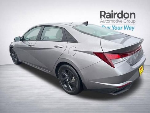 Used 2022 Hyundai Elantra SEL image 5