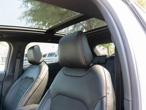 Used 2024 Ford Edge ST-Line w/ Class II Trailer Tow Package AWD/4WD image 19