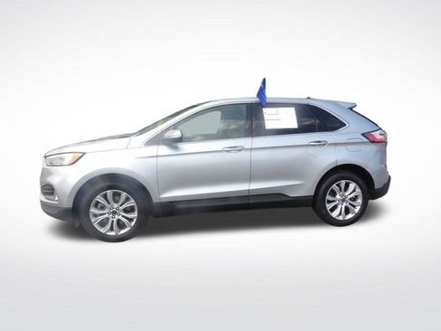 Certified 2022 Ford Edge Titanium w/ Equipment Group 301A AWD/4WD image 7