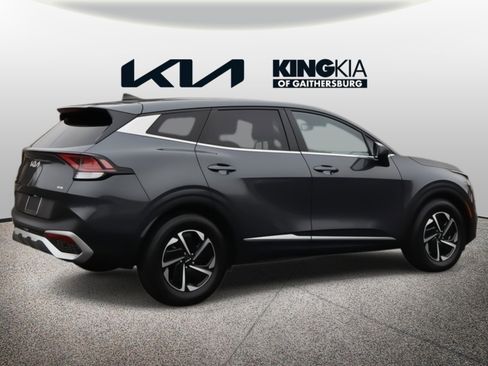 Certified 2023 Kia Sportage LX image 3