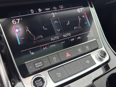 Used 2023 Audi Q8 Premium w/ Convenience Package image 17