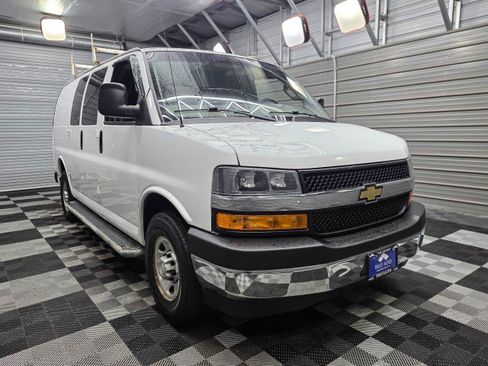 Used 2021 Chevrolet Express 2500 w/ Driver Convenience Package RWD image 5