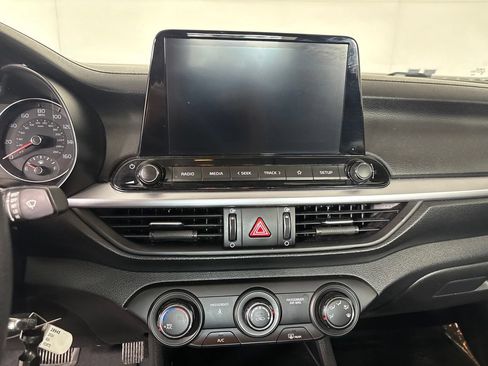 Used 2024 Kia Forte LXS FWD image 16