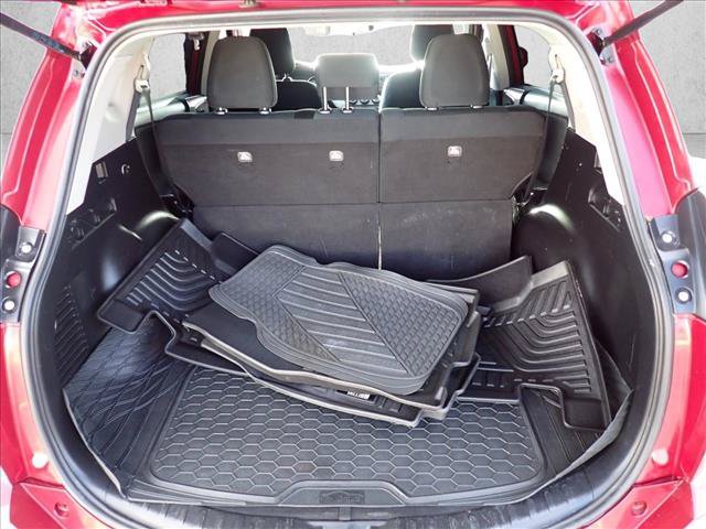 Used 2018 Toyota RAV4 LE w/ Carpet Mat Package FWD image 5