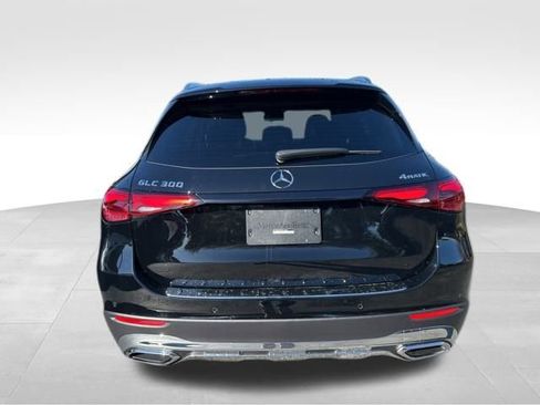 Used 2025 Mercedes-Benz GLC 300 4MATIC image 5