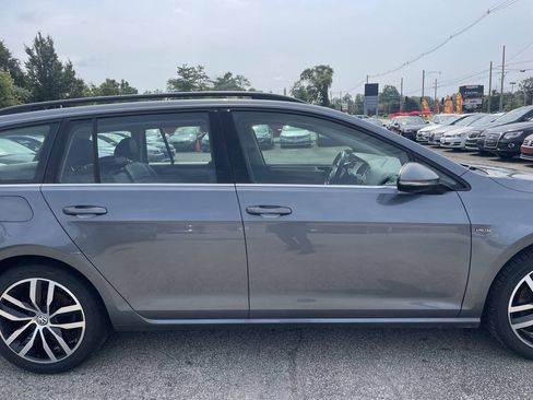 Used 2016 Volkswagen Golf Limited Edition FWD image 4