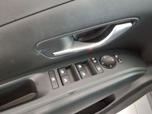 Certified 2025 Hyundai Tucson SE FWD image 18