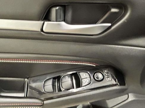 Used 2023 Nissan Altima 2.5 SR w/ SR Premium Package FWD image 14