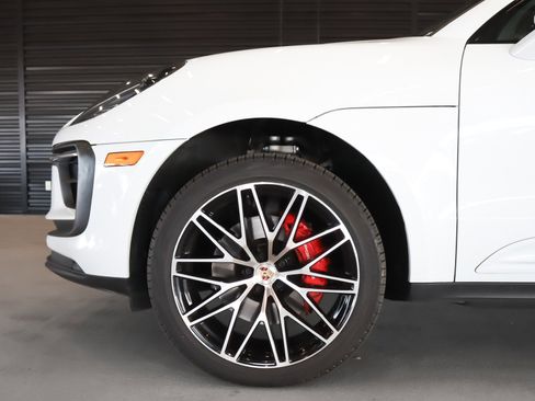 Certified 2023 Porsche Macan S image 26