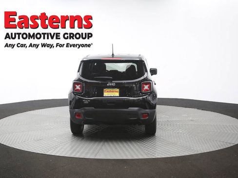 Used 2023 Jeep Renegade Latitude AWD/4WD image 36