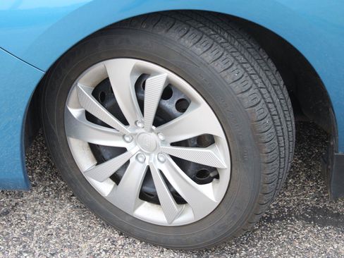 Used 2019 Subaru Impreza 2.0i AWD/4WD image 17
