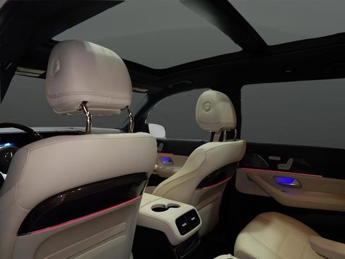 Used 2023 Mercedes-Benz GLS 580 4MATIC image 33