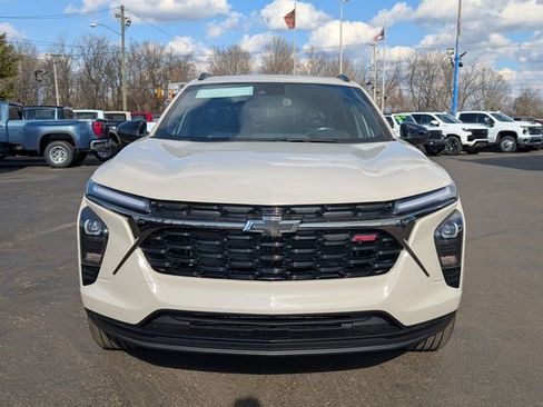 New 2026 Chevrolet Trax RS w/ Sunroof Package image 2