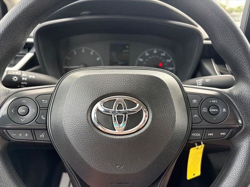 Used 2024 Toyota Corolla LE FWD image 17