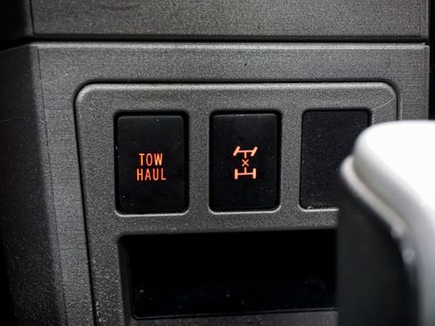Used 2010 Toyota Sequoia Limited AWD/4WD image 20