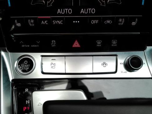 Used 2022 Audi e-tron Premium Plus AWD/4WD image 47