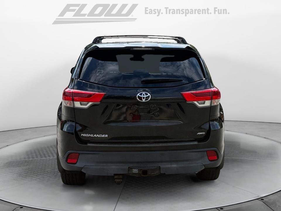 Used 2017 Toyota Highlander LE AWD/4WD image 8