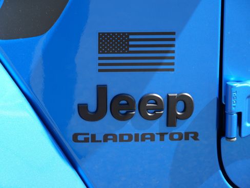 Used 2021 Jeep Gladiator Sport AWD/4WD image 11