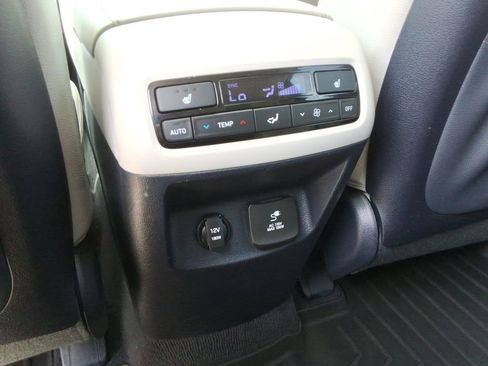 Used 2021 Hyundai Palisade SEL FWD image 19