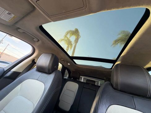 Used 2019 Jaguar F-PACE R-Sport image 24