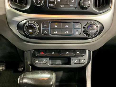 Used 2018 Chevrolet Colorado LT w/ Luxury Package, Chrome AWD/4WD image 16