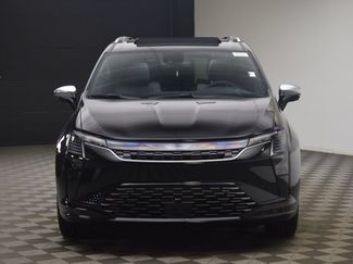 New 2027 Chrysler Pacifica Pinnacle FWD video 2