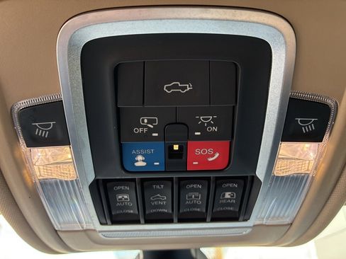 Used 2020 RAM 1500 Laramie image 29