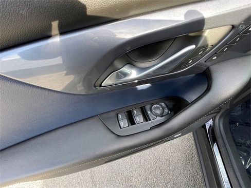 Used 2023 Chevrolet Blazer RS w/ Enhanced Convenience Package image 11