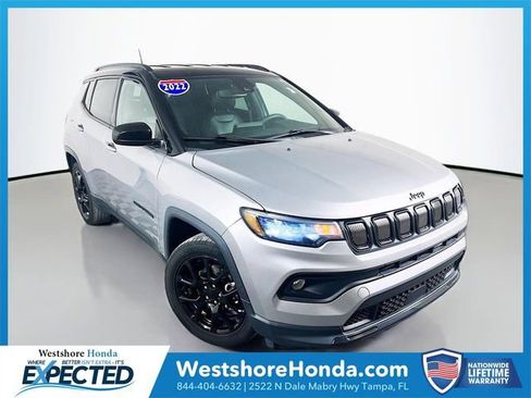 Used 2022 Jeep Compass Altitude FWD image 1