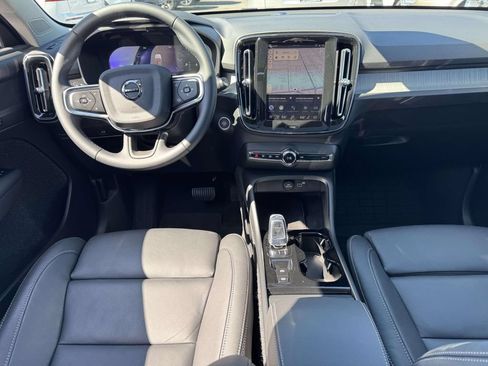 Certified 2026 Volvo XC40 B5 Plus w/ Protection Package Premier AWD/4WD image 11
