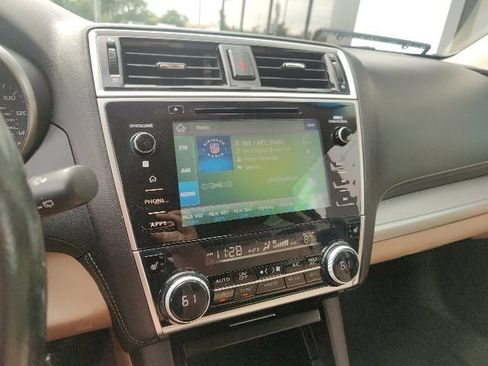 Used 2019 Subaru Outback 2.5i Premium w/ Popular Package #2 AWD/4WD image 31