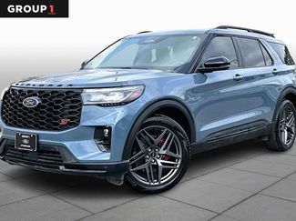 Used 2025 Ford Explorer ST video 1