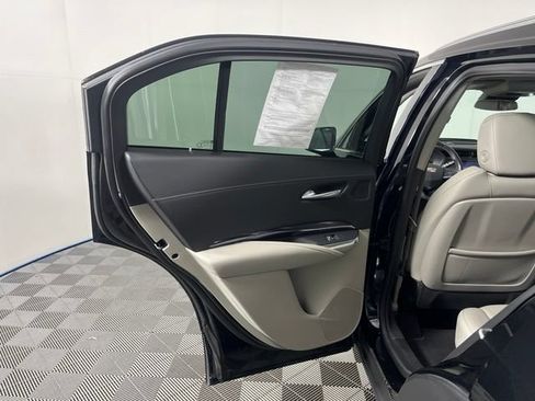 Used 2023 Cadillac XT4 Luxury w/ Cold Weather Package AWD/4WD image 37