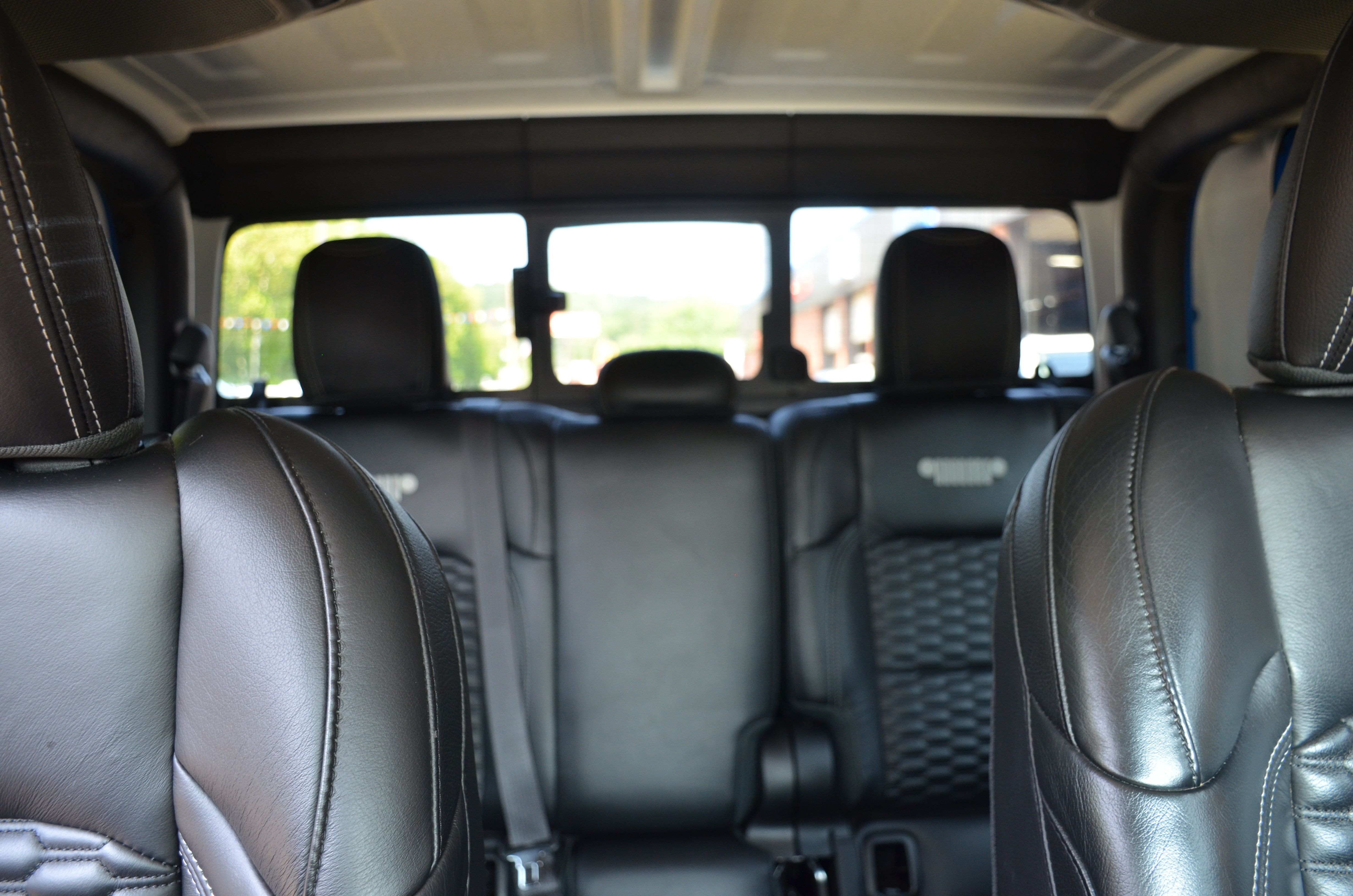 Used 2023 Jeep Gladiator Sport AWD/4WD image 39