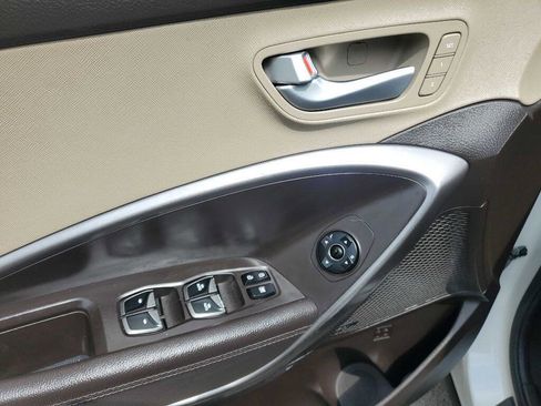 Used 2017 Hyundai Santa Fe Limited image 17