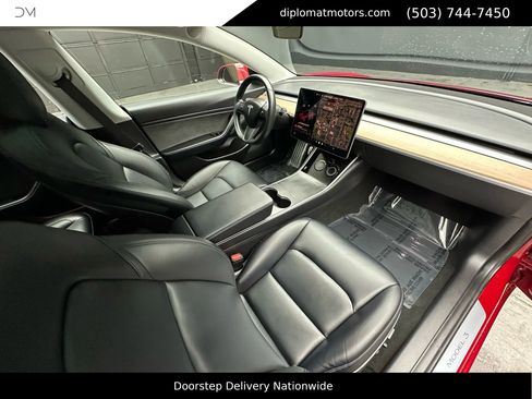 Used 2018 Tesla Model 3 Performance image 18