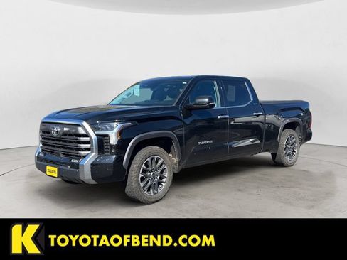 Used 2022 Toyota Tundra Limited w/ Power Package AWD/4WD image 1