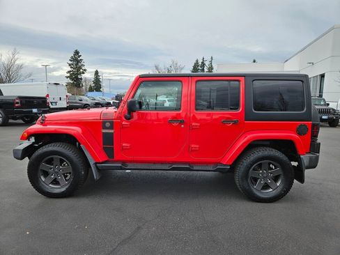 Used 2016 Jeep Wrangler Unlimited Sport AWD/4WD image 3