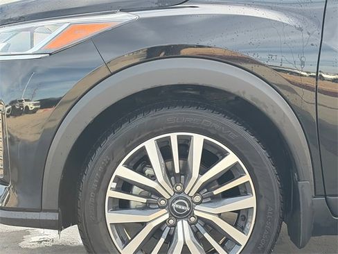 Used 2023 Nissan Kicks SV image 5