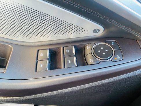 Used 2020 Ford Explorer Platinum w/ Premium Technology Package AWD/4WD image 14