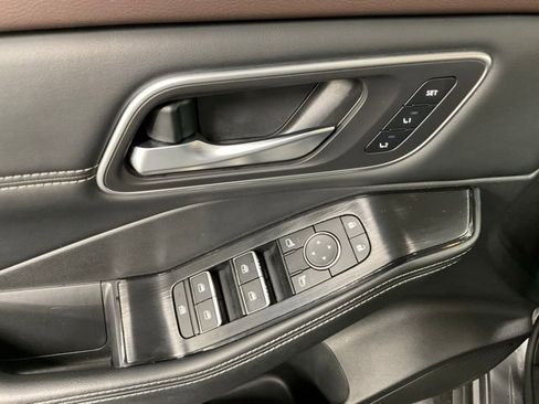 Used 2021 Nissan Rogue SL image 30