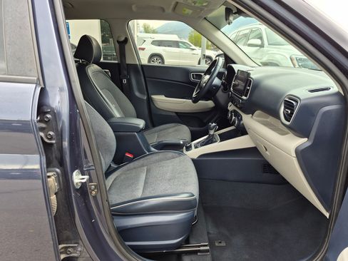 Used 2021 Hyundai Venue w/ Cargo Package FWD image 33