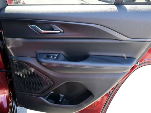 Used 2024 Jeep Grand Cherokee Altitude RWD image 18