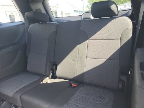 Used 2022 Chevrolet Traverse LT AWD/4WD image 14